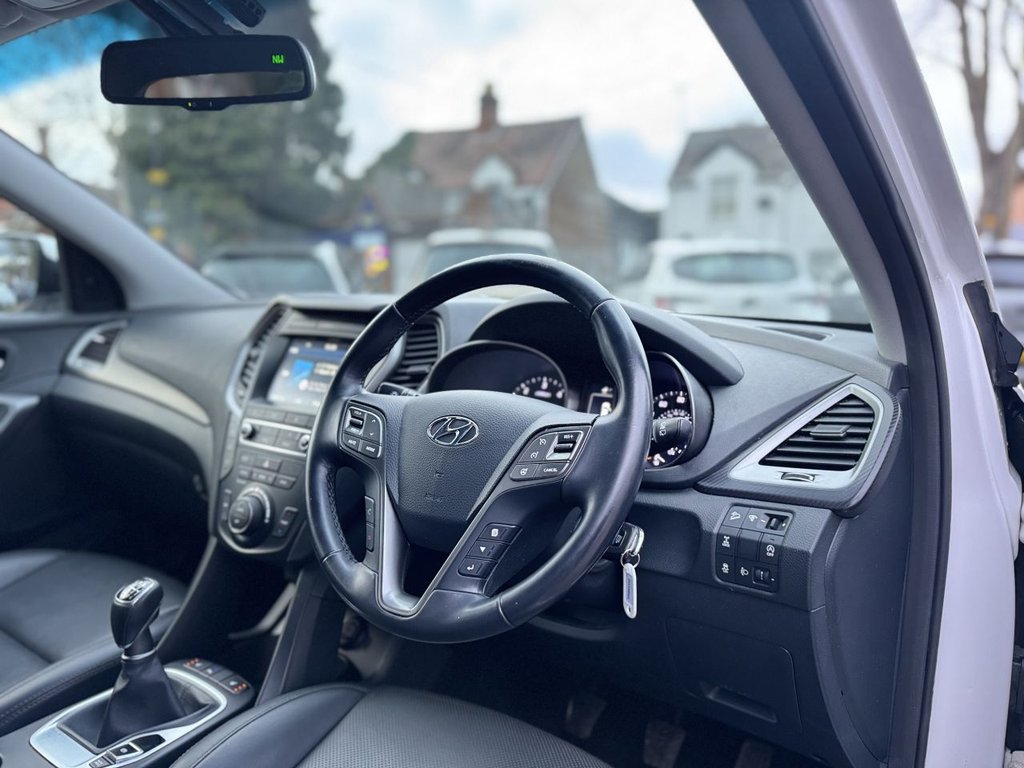 Used Hyundai Santa Fe 2016 for sale - 77558174: Photo 40