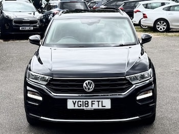 Used Volkswagen T-Roc 2018 for sale - 78828789: Photo