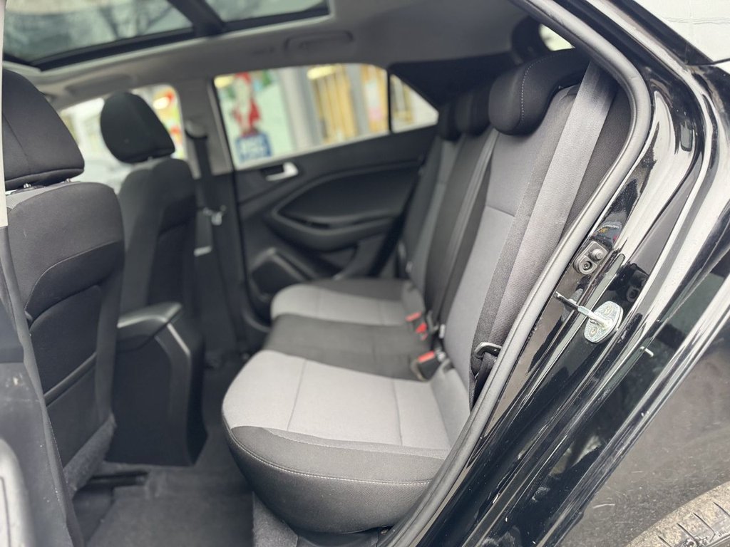 Used Hyundai i20 2017 for sale - 77056347: Photo 15