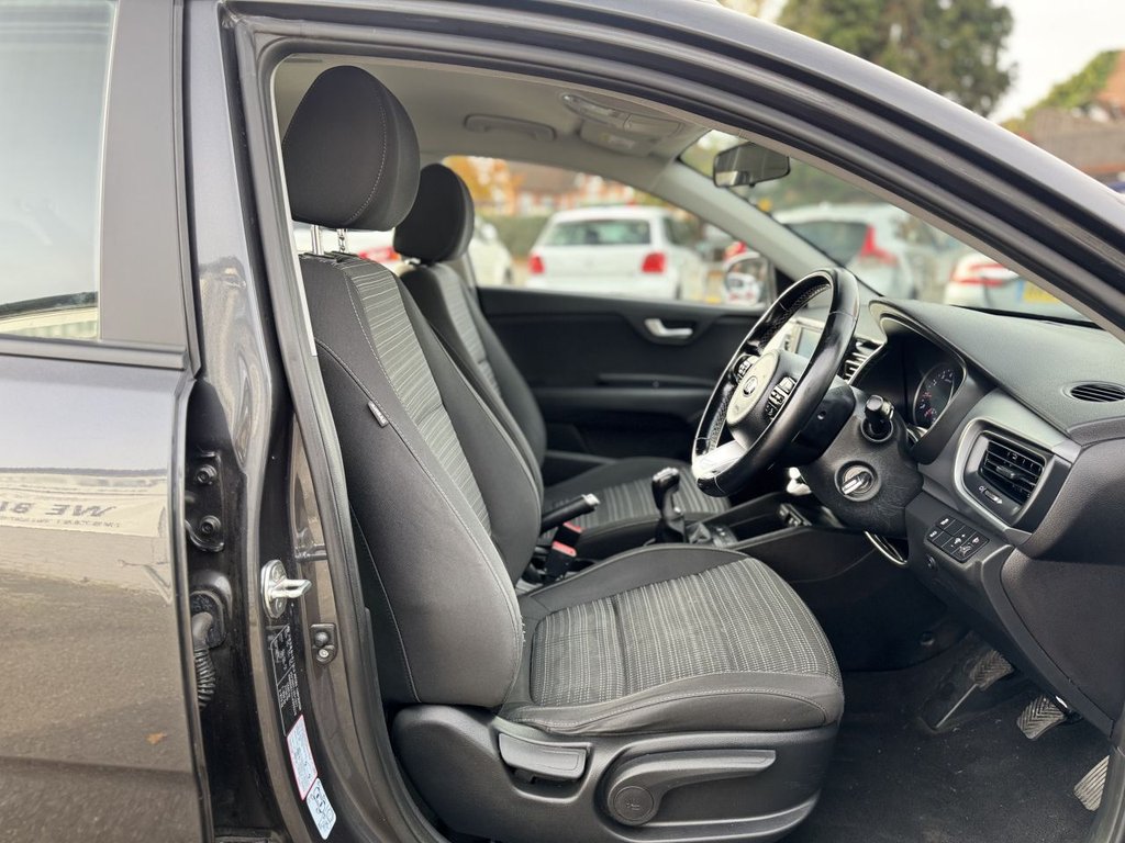 Used Kia Stonic 2019 for sale - 76454118: Photo 12