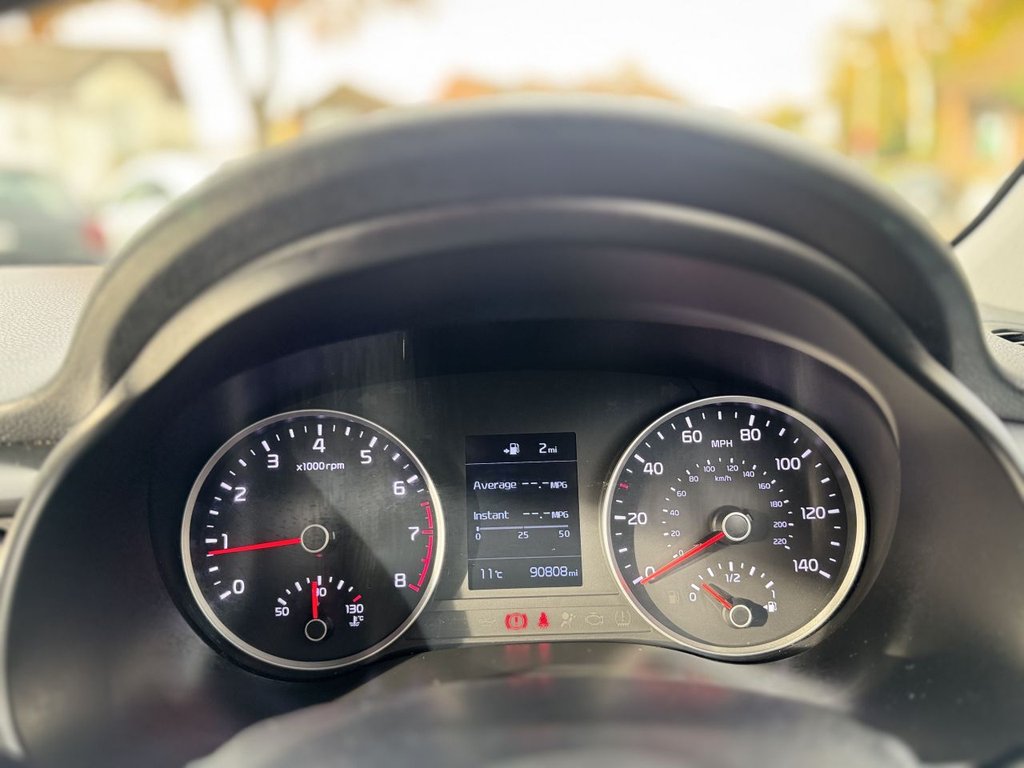 Used Kia Stonic 2019 for sale - 76454118: Photo 25