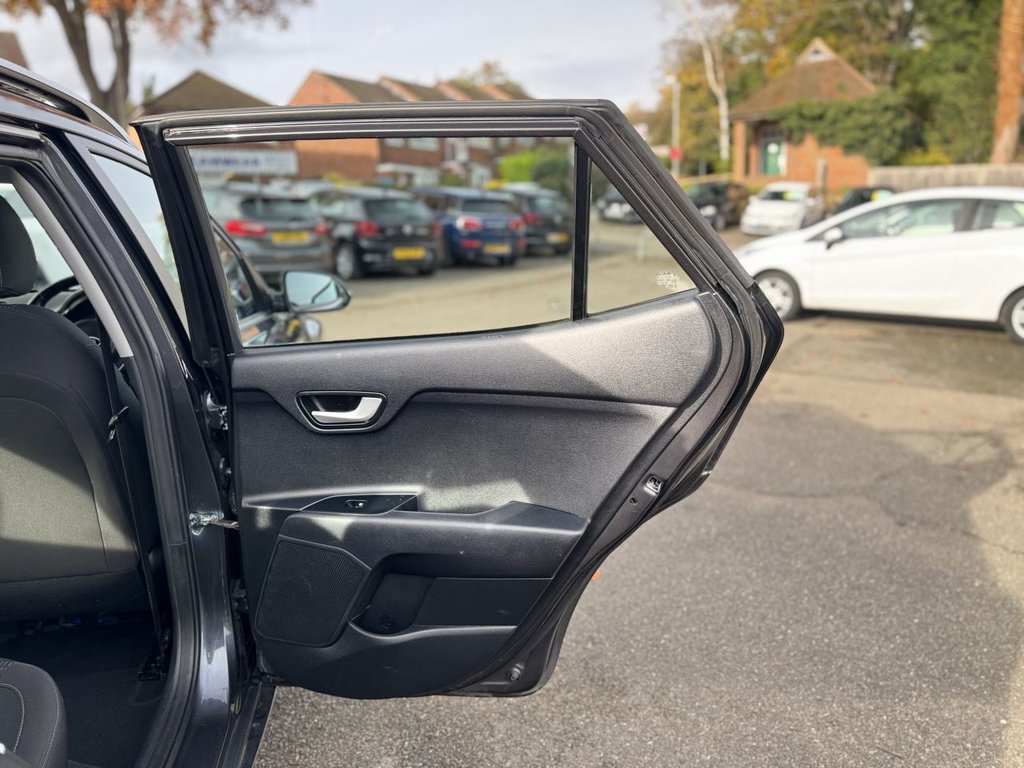 Used Kia Stonic 2019 for sale - 76454118: Photo 27