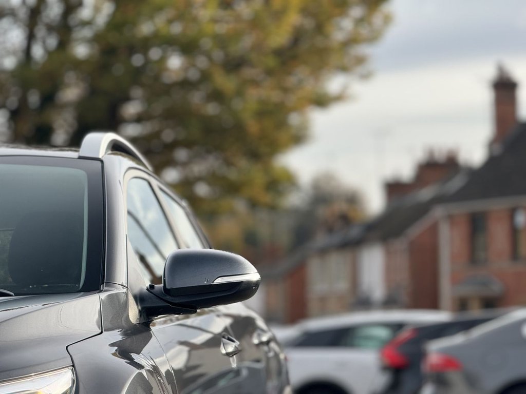 Used Kia Stonic 2019 for sale - 76454118: Photo 40