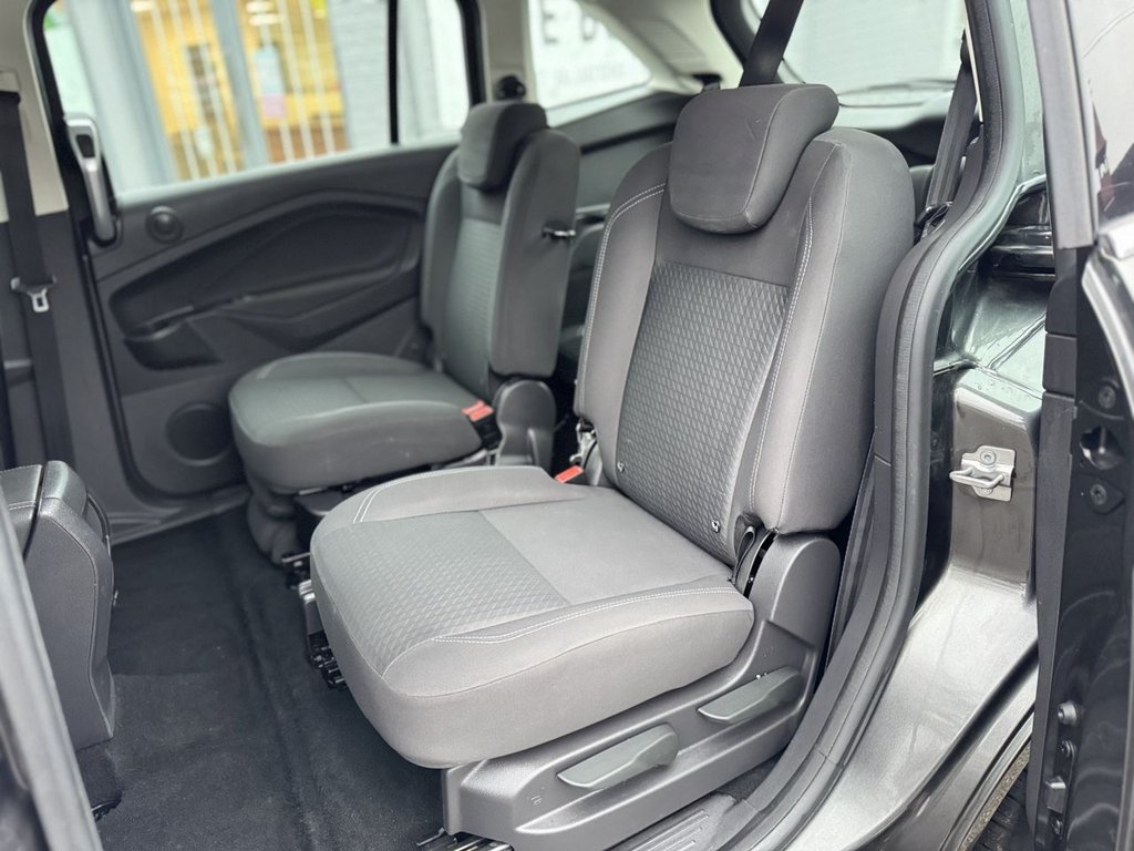 Used Ford Grand C-Max 2018 for sale - 76654758: Photo 14