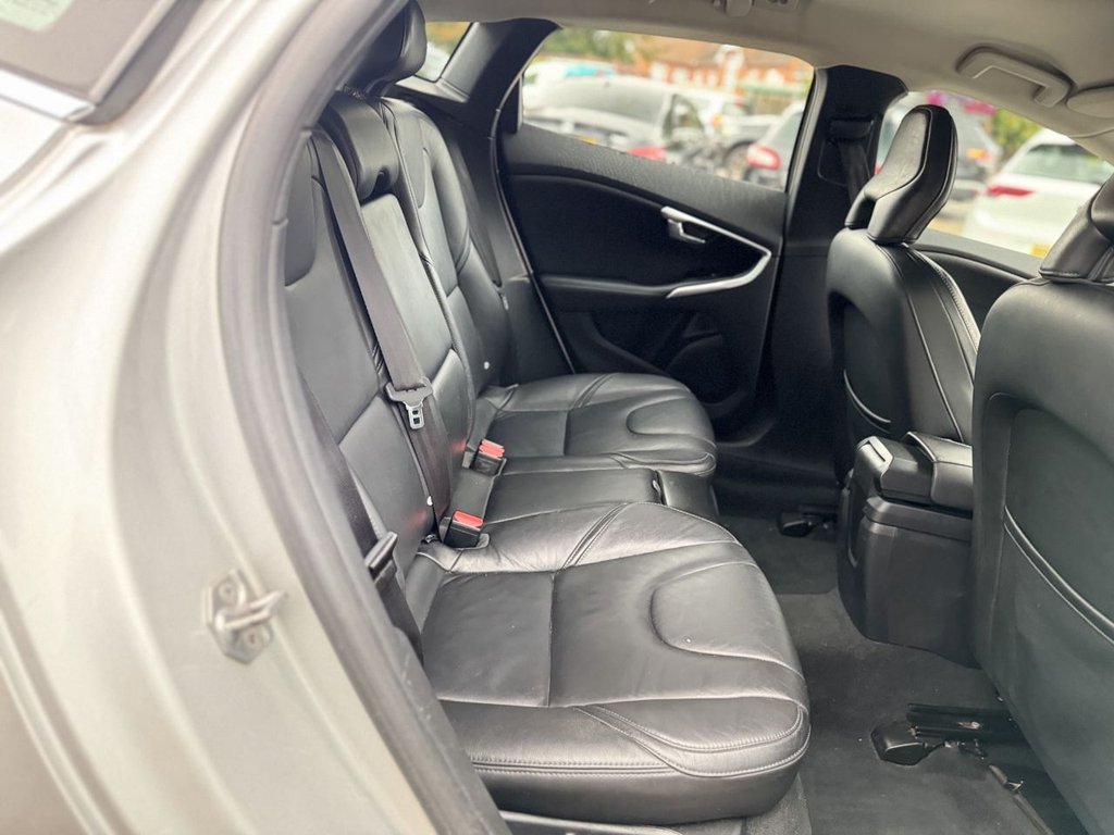 Used Volvo V40 2018 for sale - 76038783: Photo 14