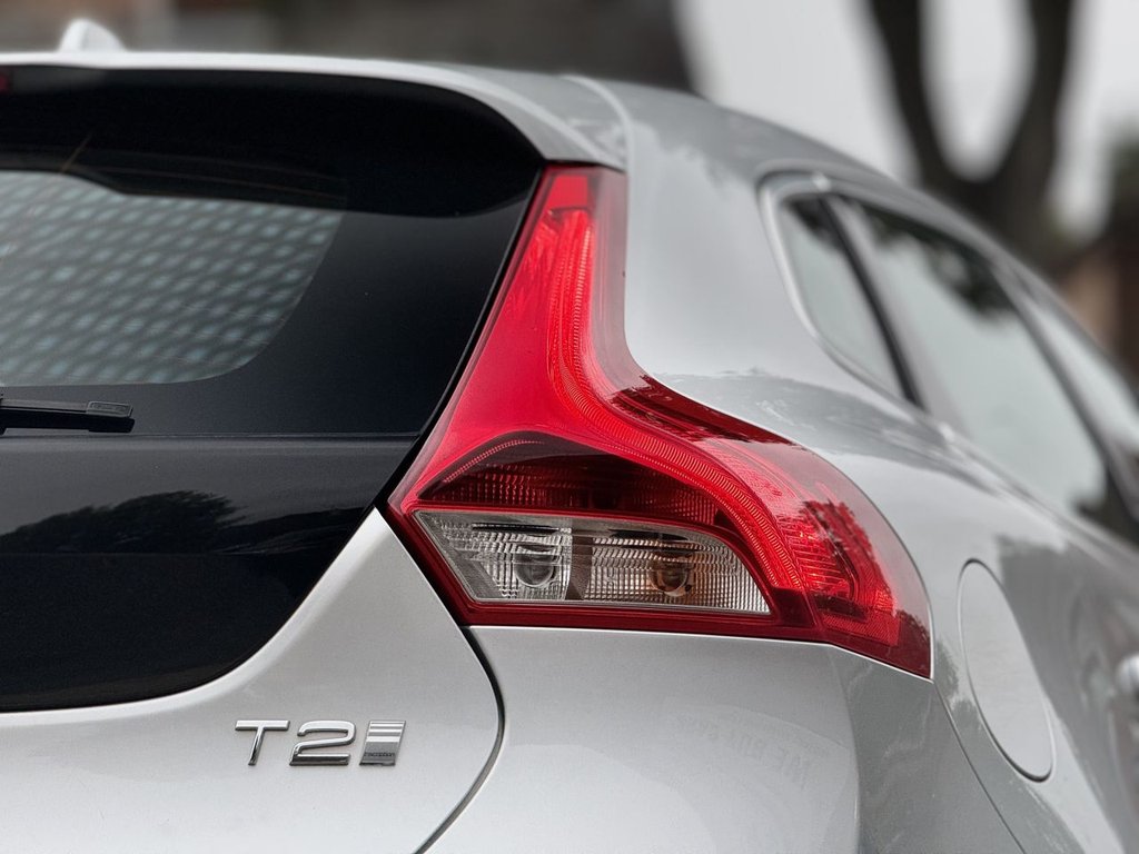 Used Volvo V40 2018 for sale - 76038783: Photo 33