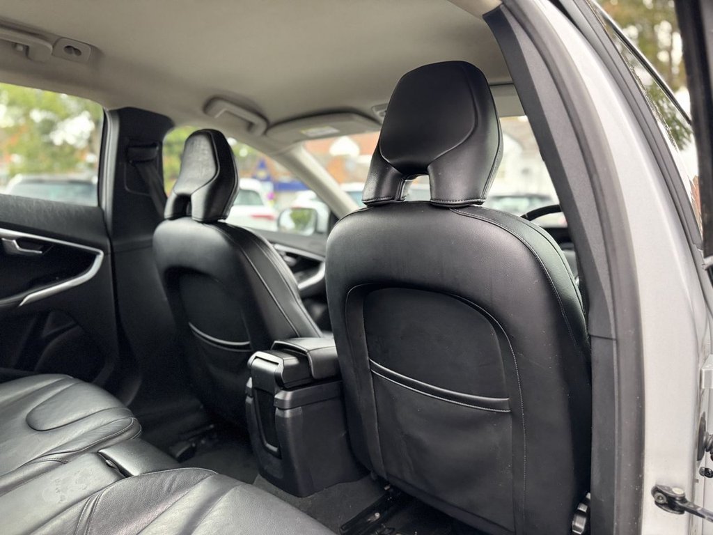 Used Volvo V40 2018 for sale - 76038783: Photo 38