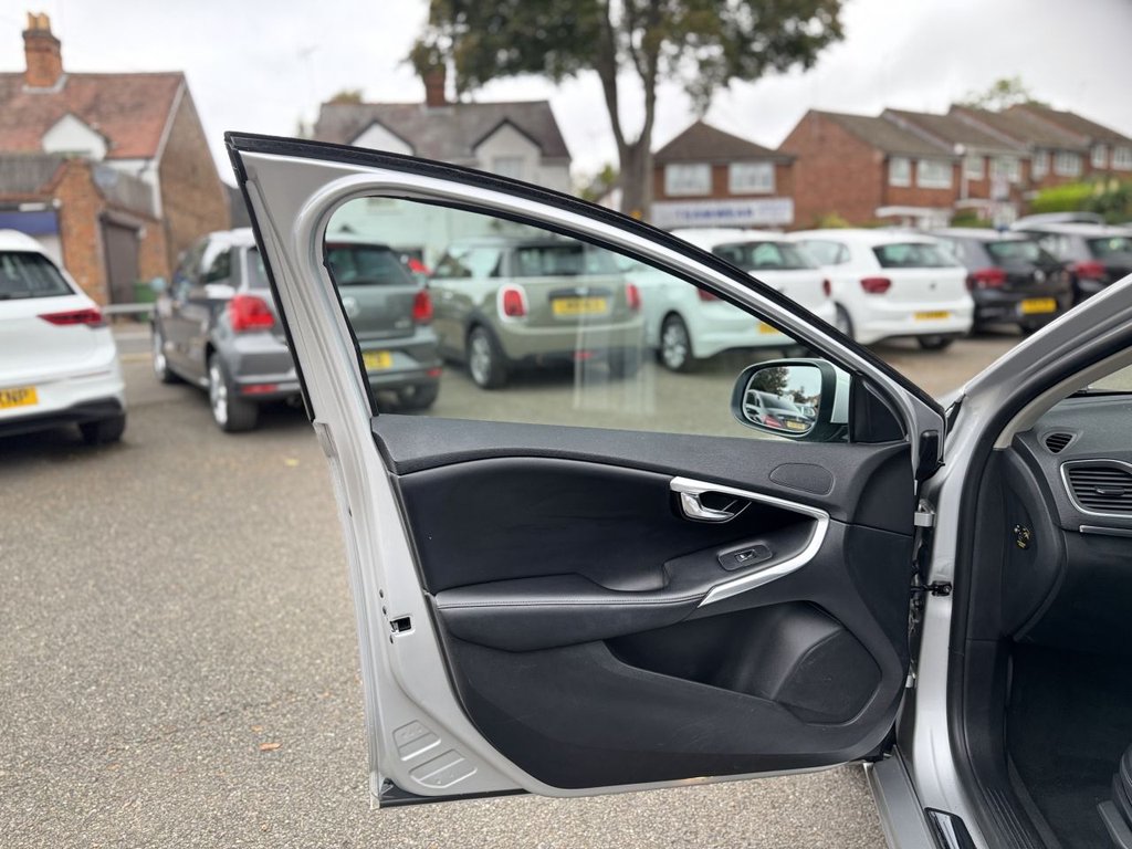 Used Volvo V40 2018 for sale - 76038783: Photo 42