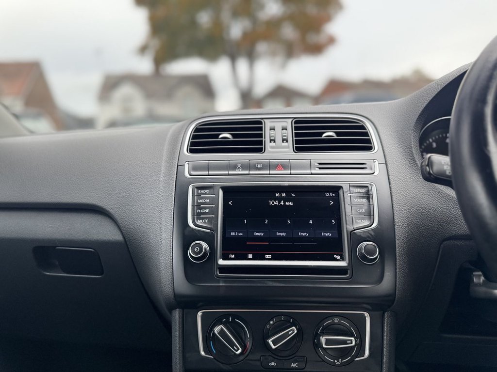 Used Volkswagen Polo 2014 for sale - 76356643: Photo 17