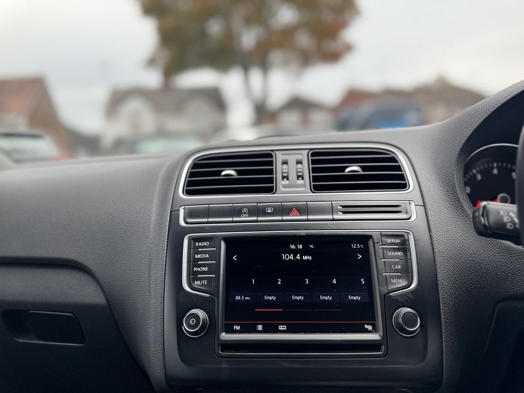 Used Volkswagen Polo 2014 for sale - 76356643: Photo 18
