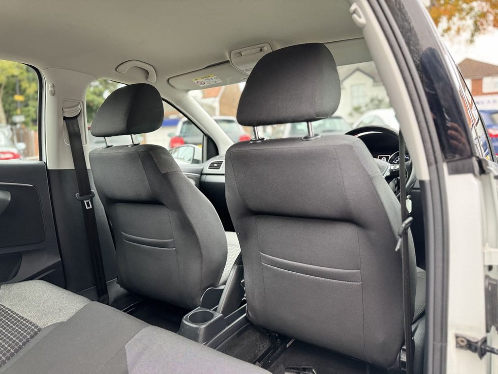 Used Volkswagen Polo 2014 for sale - 76356643: Photo 34