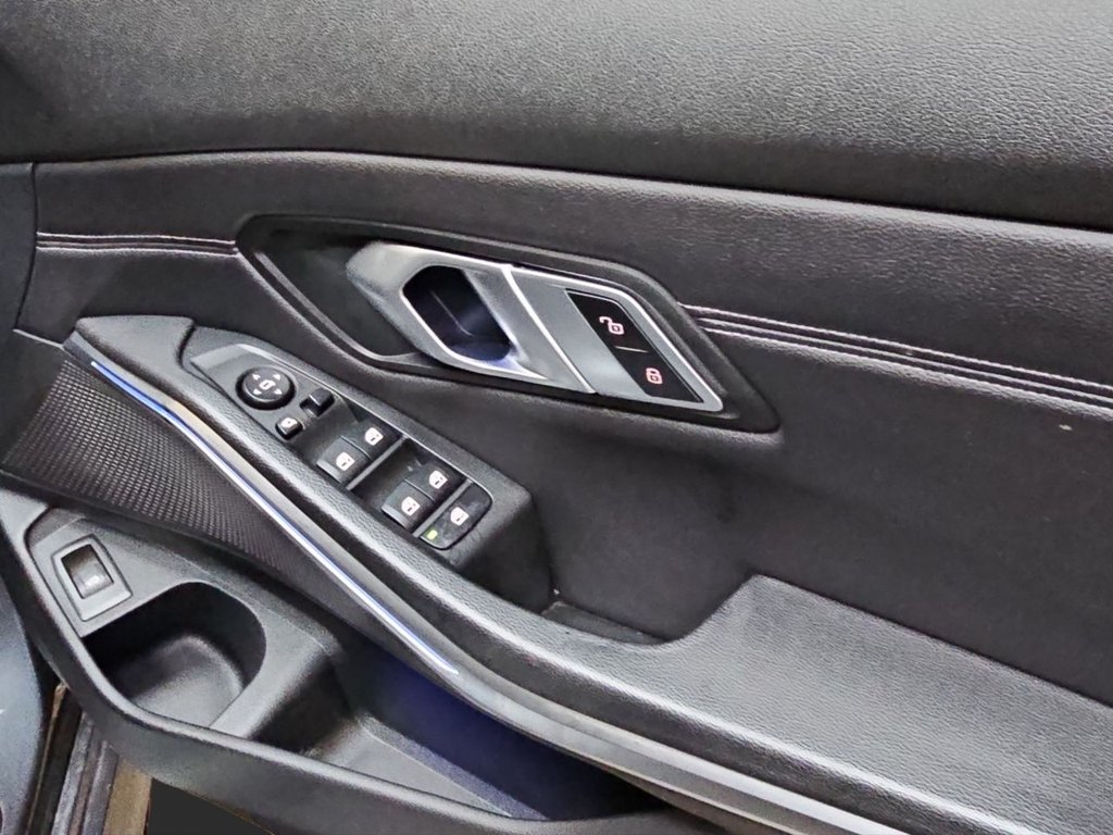 Used BMW 3 Series 2022 for sale - 77121398: Photo 23