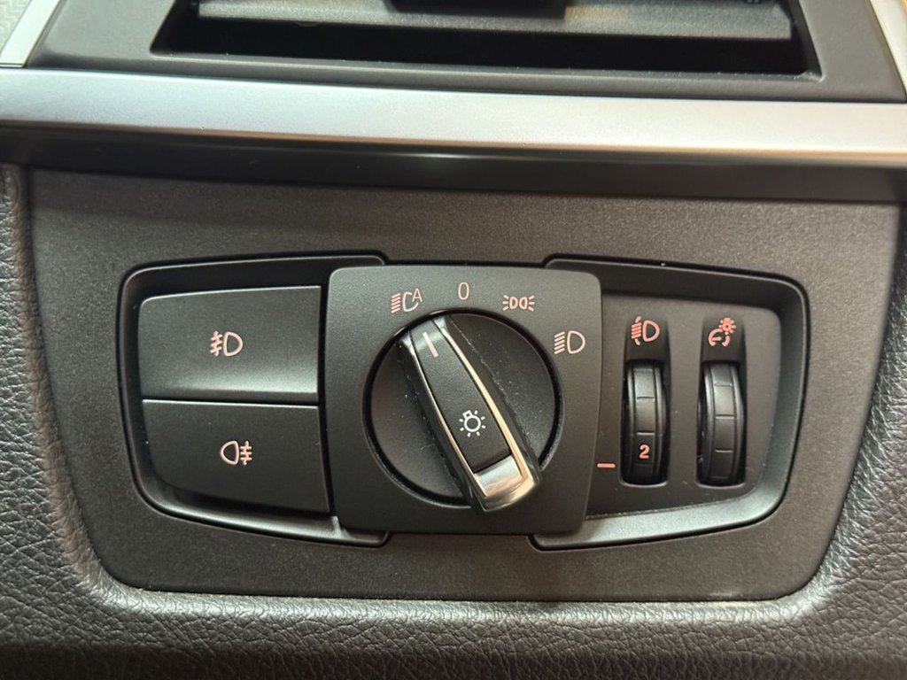 Used BMW 3 Series 2018 for sale - 77302107: Photo 28