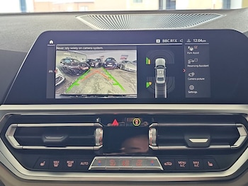 Used BMW 3 Series 2021 for sale - 76654880: Photo