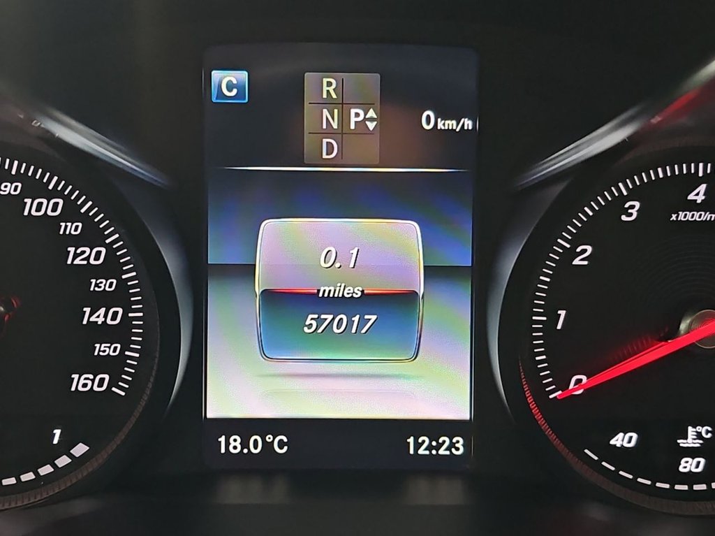 Used Mercedes-Benz GLC 2019 for sale - 76654562: Photo 16