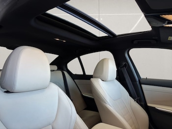 Used BMW 3 Series 2019 for sale - 78839596: Photo