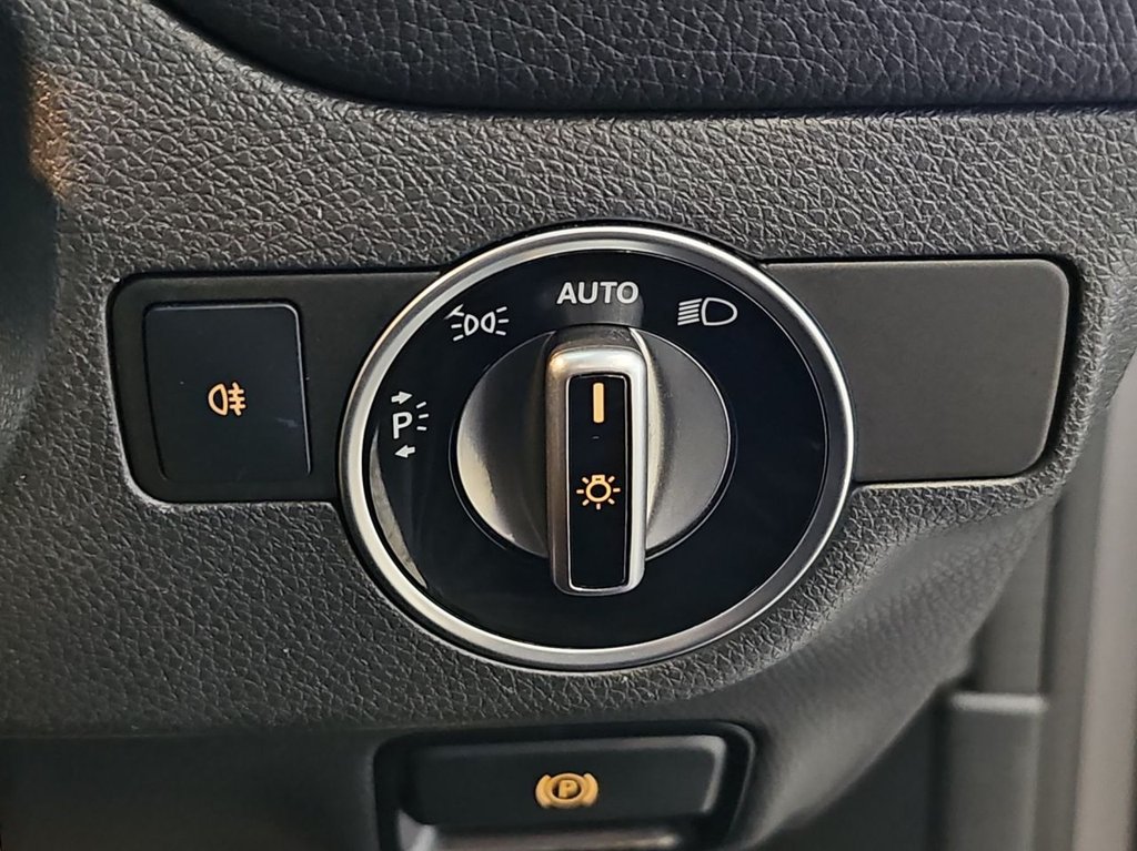 Used Mercedes-Benz CLA 2018 for sale - 76654425: Photo 25