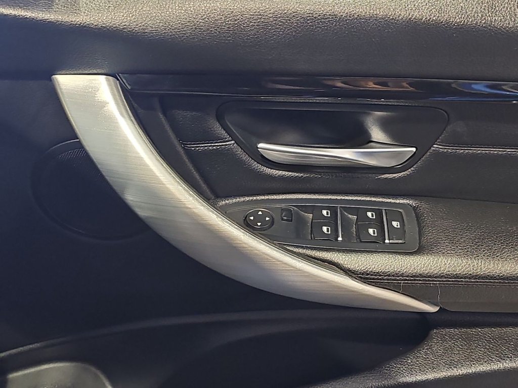 Used BMW 3 Series 2017 for sale - 76654452: Photo 29