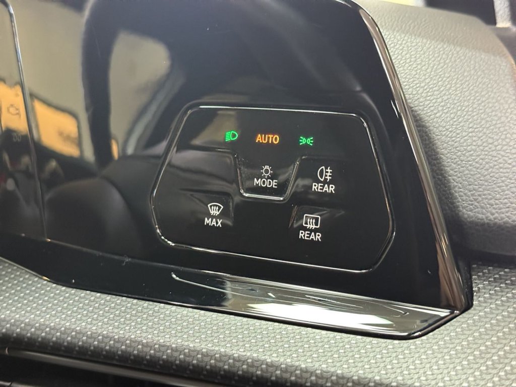 Used Volkswagen Golf 2022 for sale - 77212053: Photo 31