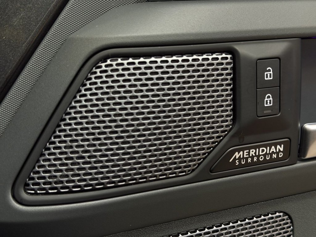 Used Land Rover Defender 2023 for sale - 77780863: Photo 10