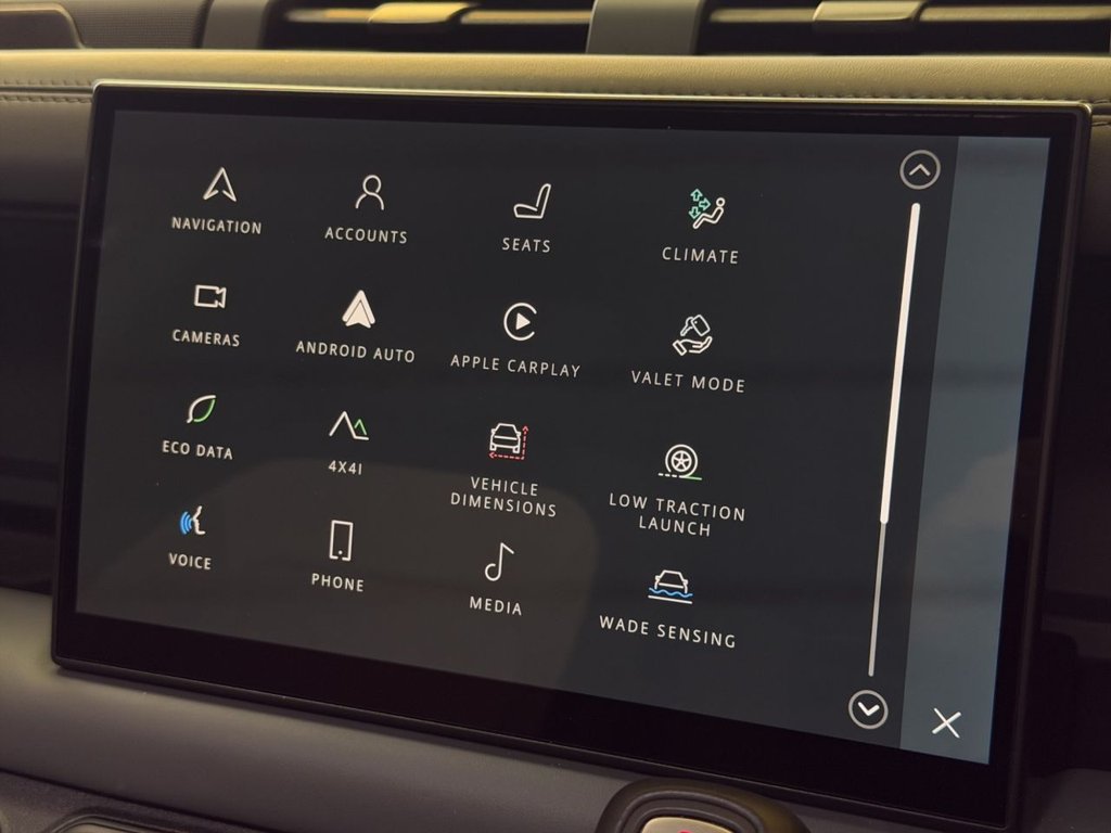 Used Land Rover Defender 2023 for sale - 77780863: Photo 31