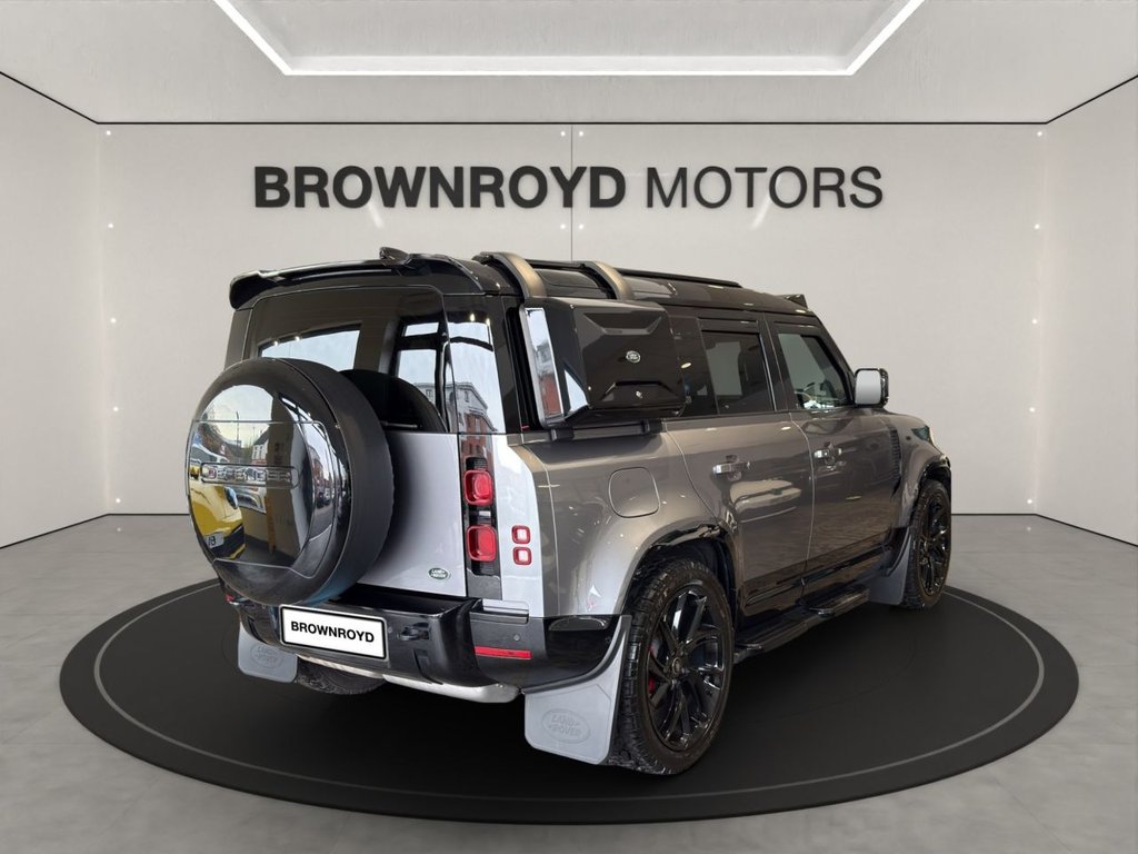 Used Land Rover Defender 2023 for sale - 76654315: Photo 11