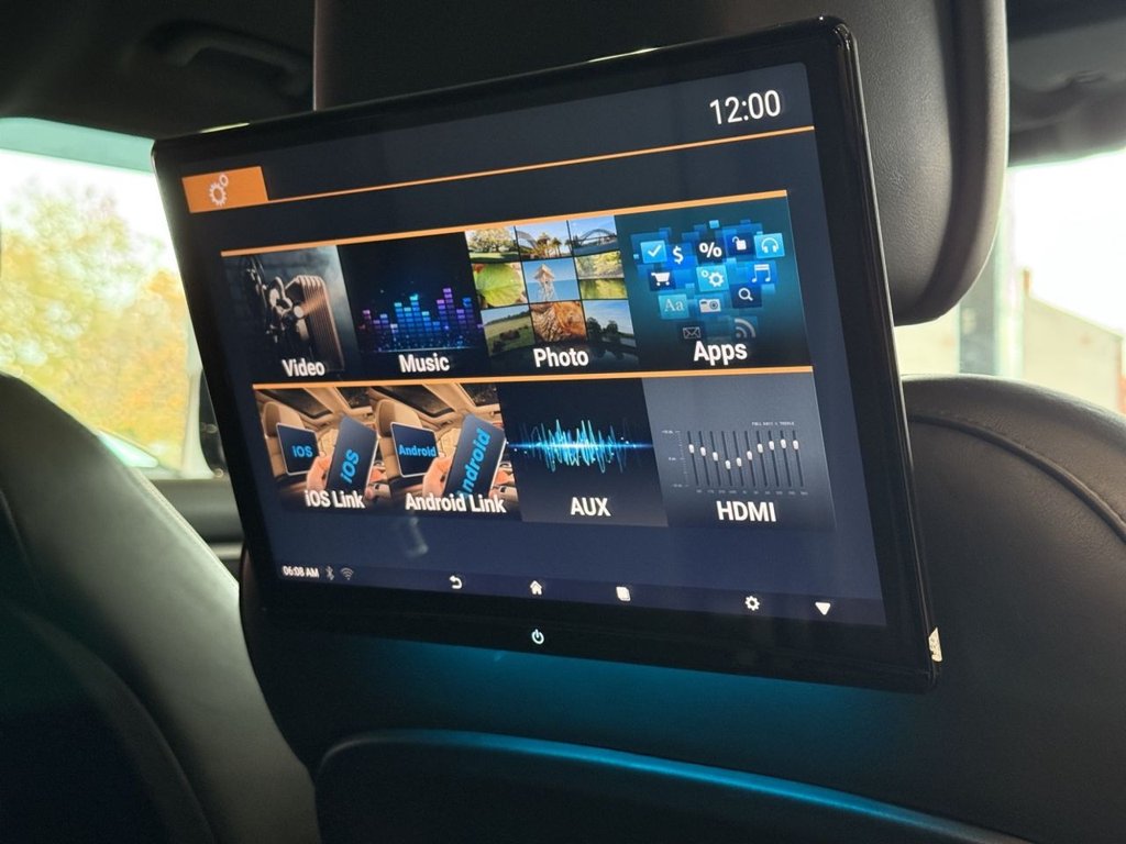 Used Land Rover Defender 2023 for sale - 76654315: Photo 12