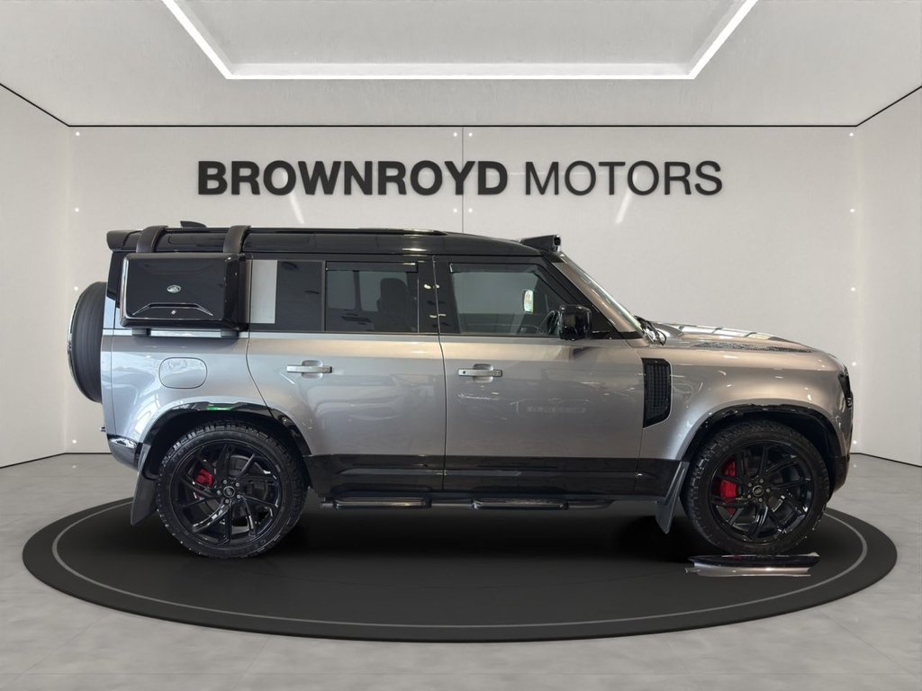 Used Land Rover Defender 2023 for sale - 76654315: Photo 15