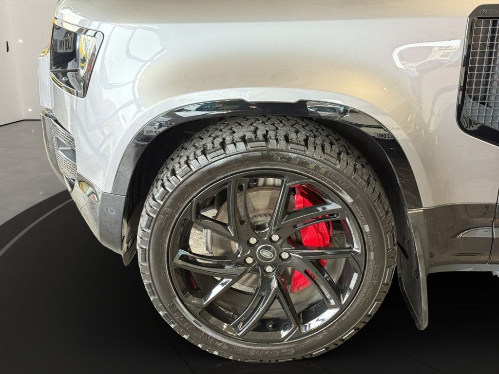 Used Land Rover Defender 2023 for sale - 76654315: Photo 17