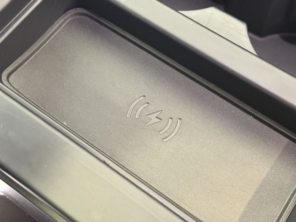 Used Land Rover Defender 2023 for sale - 76654315: Photo 26