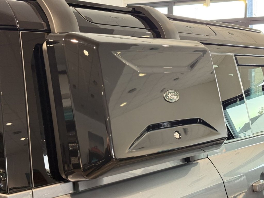 Used Land Rover Defender 2023 for sale - 76654315: Photo 28