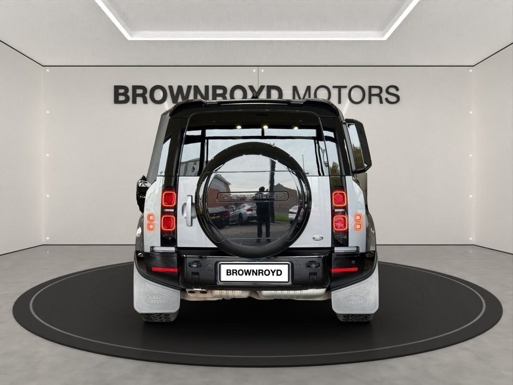Used Land Rover Defender 2023 for sale - 76654315: Photo 7