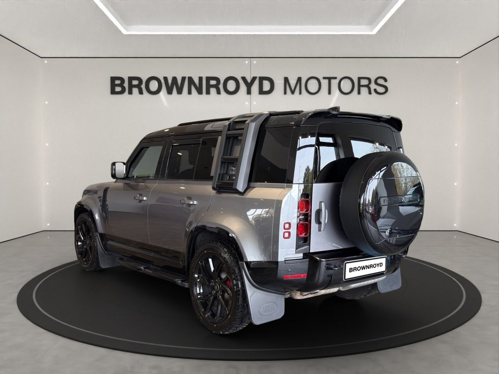 Used Land Rover Defender 2023 for sale - 76654315: Photo 9