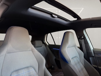 Used Volkswagen Golf 2022 for sale - 77919786: Photo