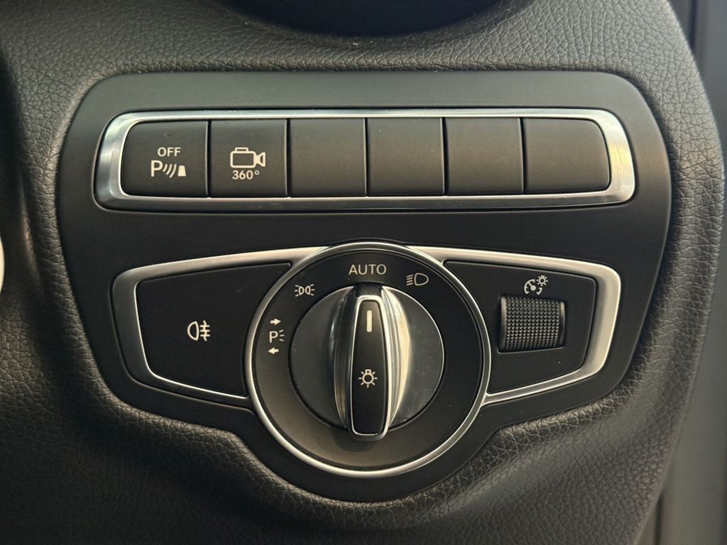 Used Mercedes-Benz GLC 2018 for sale - 76654472: Photo 28