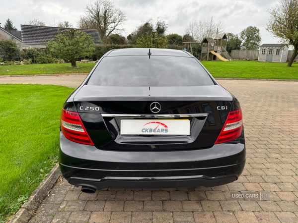 Used Mercedes-Benz C Class 2012 for sale - 76327522: Photo 4