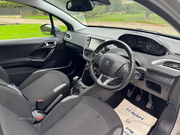 Used Peugeot 208 2015 for sale - 76327523: Photo 10