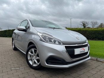 Peugeot - 208