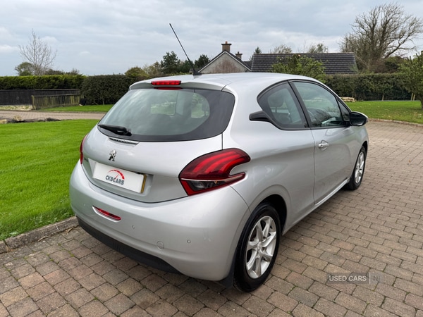 Used Peugeot 208 2015 for sale - 76327523: Photo 3