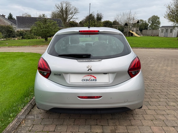 Used Peugeot 208 2015 for sale - 76327523: Photo 4