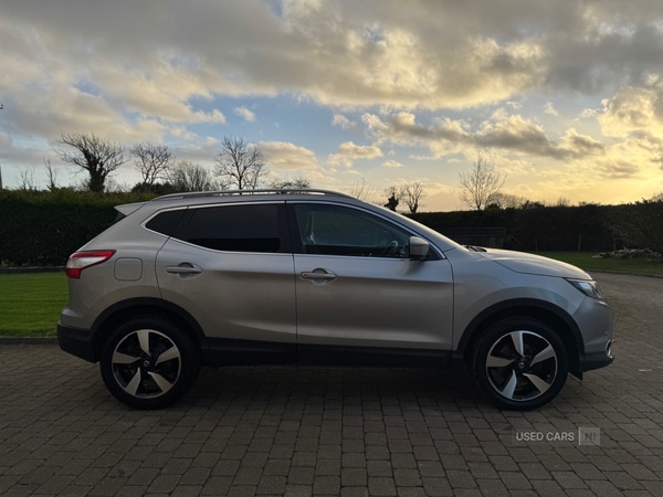 Used Nissan Qashqai 2017 for sale - 76729504: Photo 2