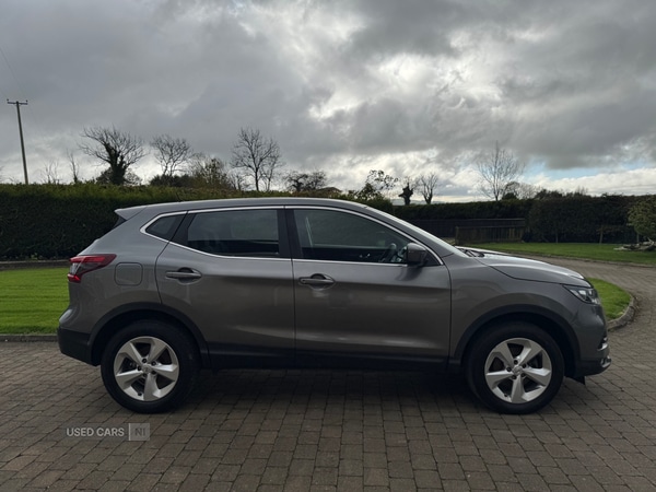 Used Nissan Qashqai 2017 for sale - 76378272: Photo 2