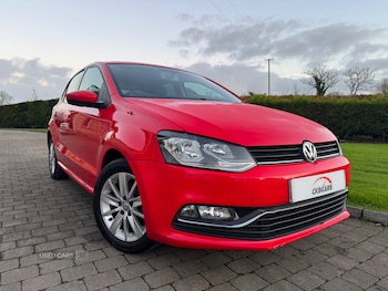 Used Volkswagen Polo 2015 for sale - 76513828: Photo
