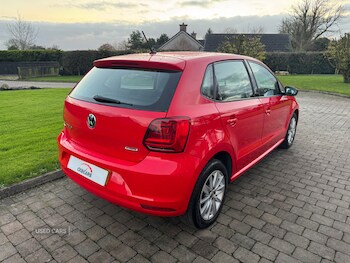 Used Volkswagen Polo 2015 for sale - 76513828: Photo