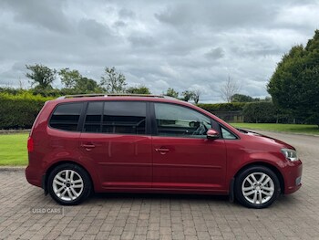 Used Volkswagen Touran 2011 for sale - 75416014: Photo