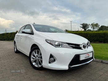 2013 - 1.33 Dual VVTi Icon 5dr