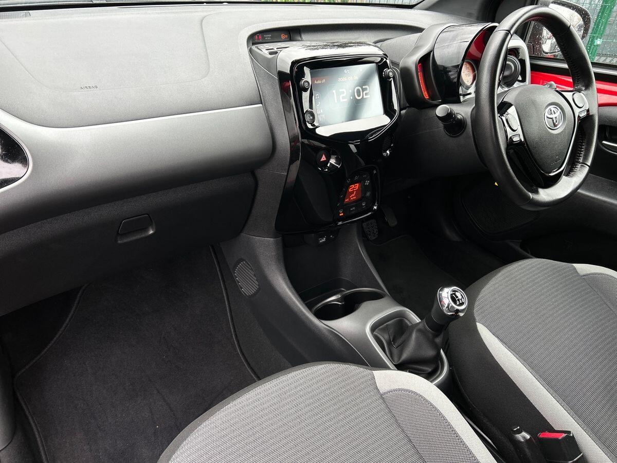 Used Toyota AYGO 2021 for sale - 77787601: Photo 2