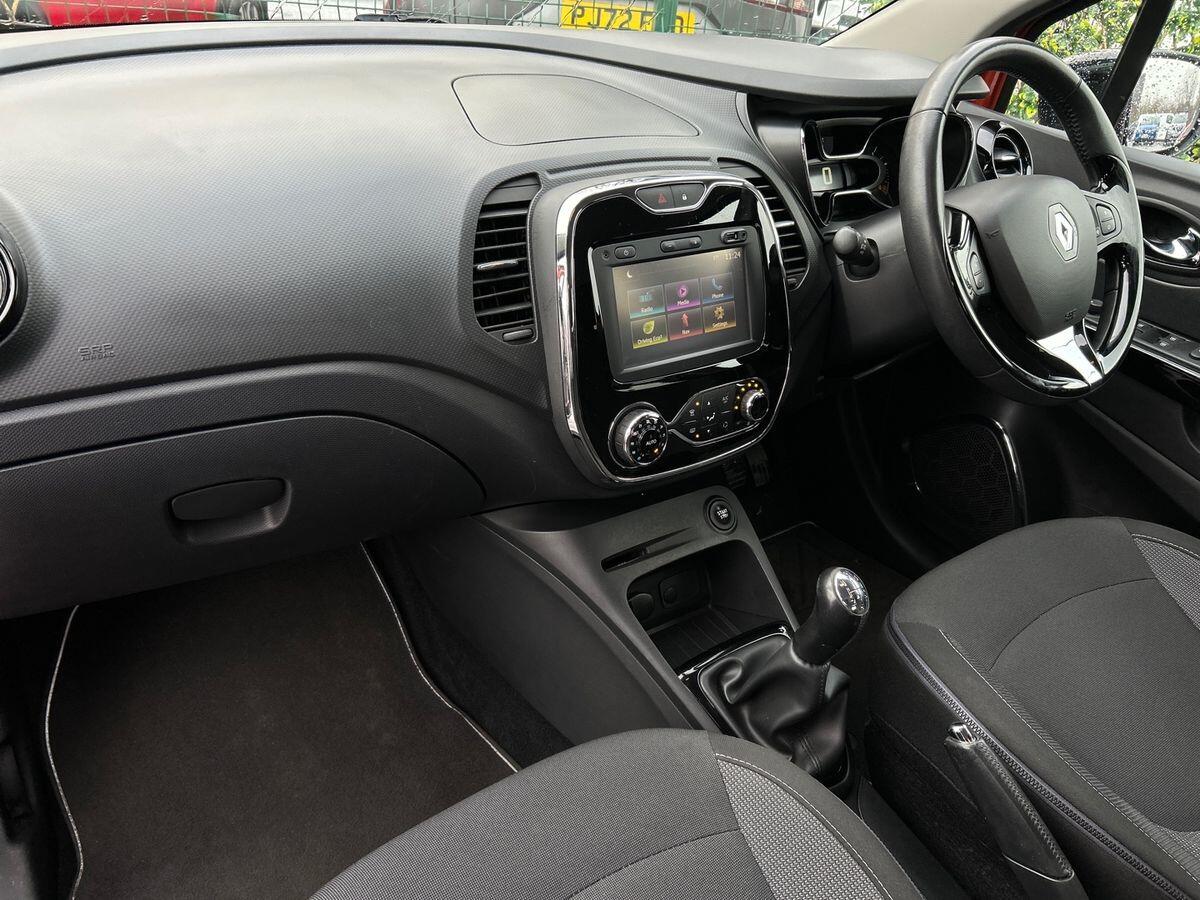 Used Renault Captur 2016 for sale - 77113685: Photo 2