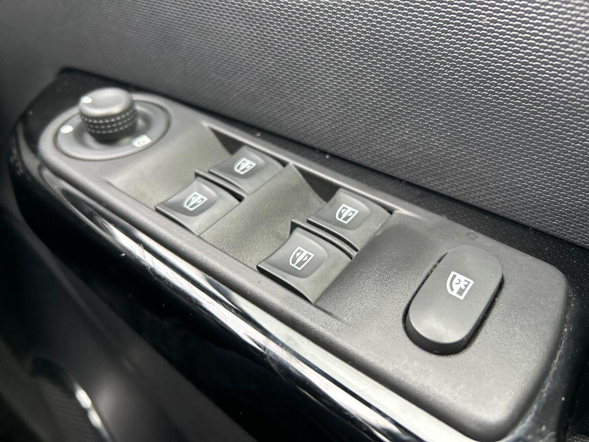 Used Renault Captur 2016 for sale - 77113685: Photo 46