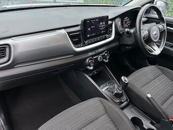 Used Kia Stonic 2021 for sale - 77540976: Photo